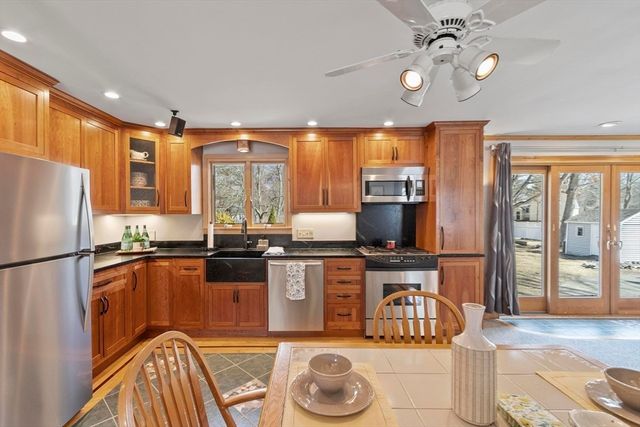 17 Drexel Drive, Chelmsford, MA 01863