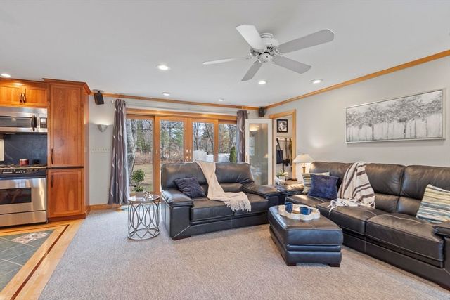 17 Drexel Drive, Chelmsford, MA 01863