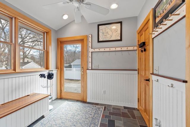 17 Drexel Drive, Chelmsford, MA 01863