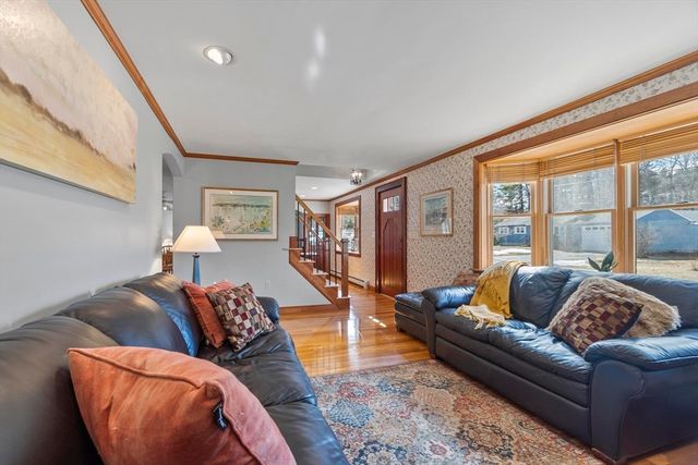 17 Drexel Drive, Chelmsford, MA 01863