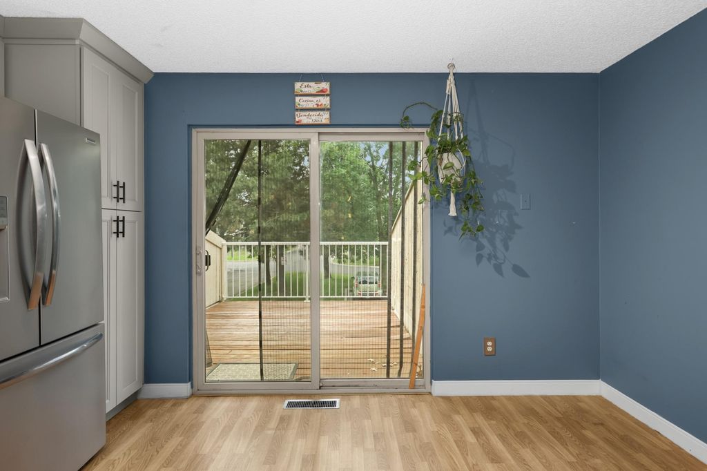 1741 Meadowlark Road 51741, Eagan, MN 55122 — photo 4