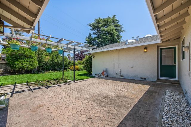 4223 Riviera Drive, Stockton, CA 95204