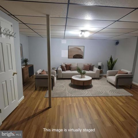 23 JERMYN CT, Sterling, VA 20165