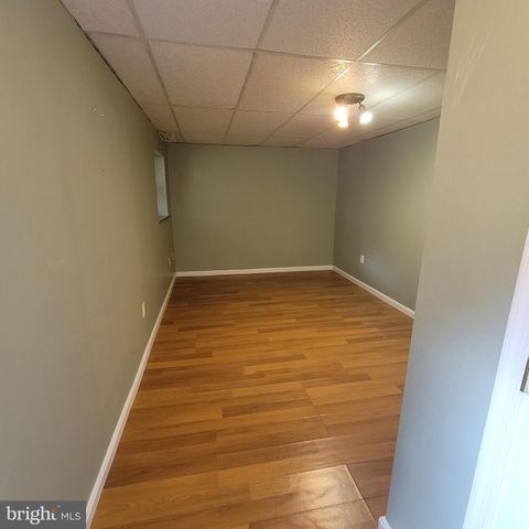 23 JERMYN CT, Sterling, VA 20165