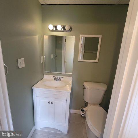 23 JERMYN CT, Sterling, VA 20165