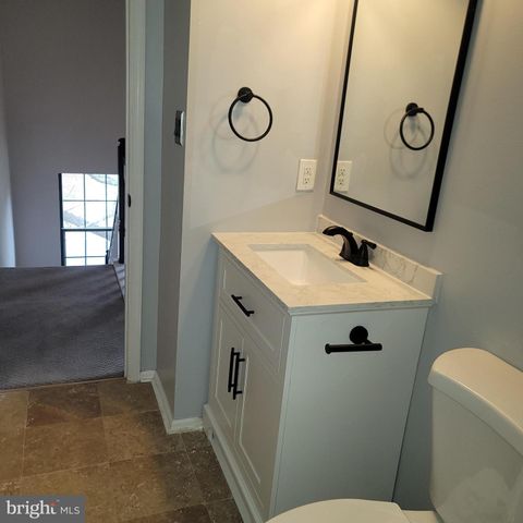 23 JERMYN CT, Sterling, VA 20165