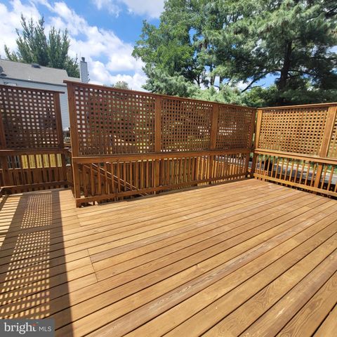 23 JERMYN CT, Sterling, VA 20165