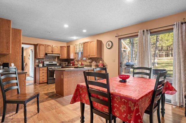 845 Alyeska Point Road, Lampe, MO 65681