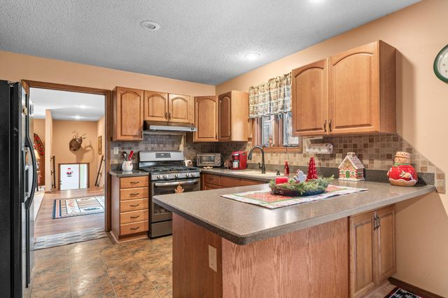 845 Alyeska Point Road, Lampe, MO 65681