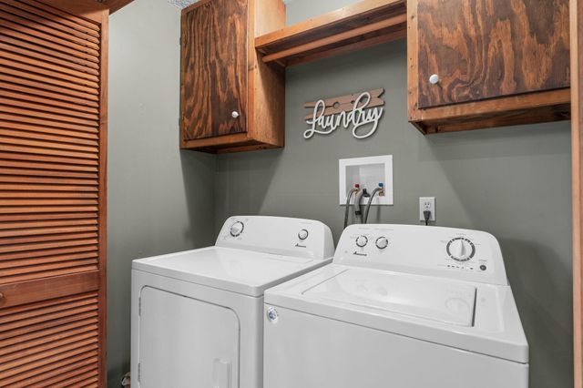 845 Alyeska Point Road, Lampe, MO 65681