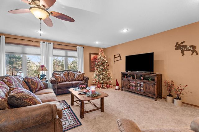 845 Alyeska Point Road, Lampe, MO 65681