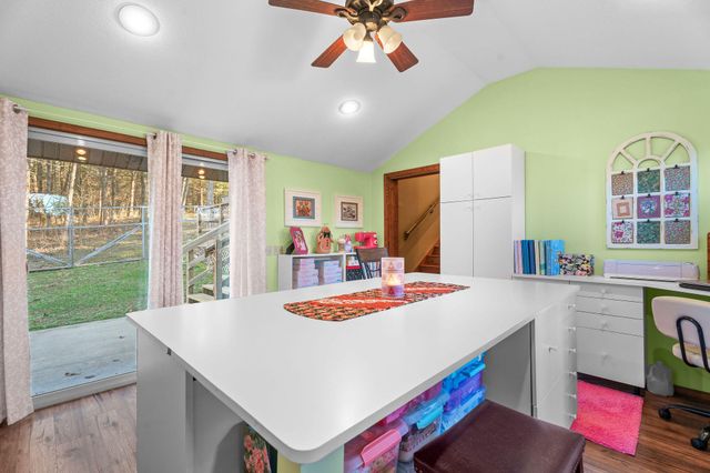 845 Alyeska Point Road, Lampe, MO 65681