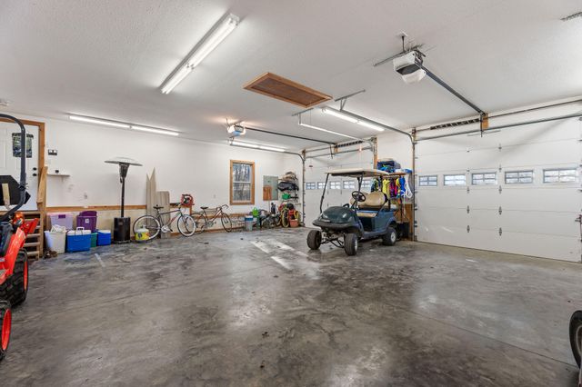 845 Alyeska Point Road, Lampe, MO 65681