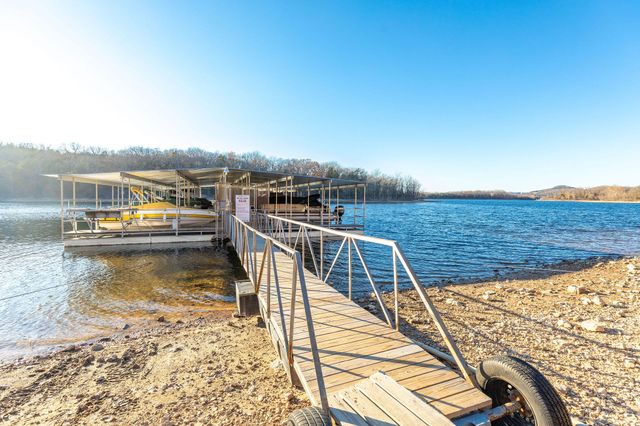 845 Alyeska Point Road, Lampe, MO 65681