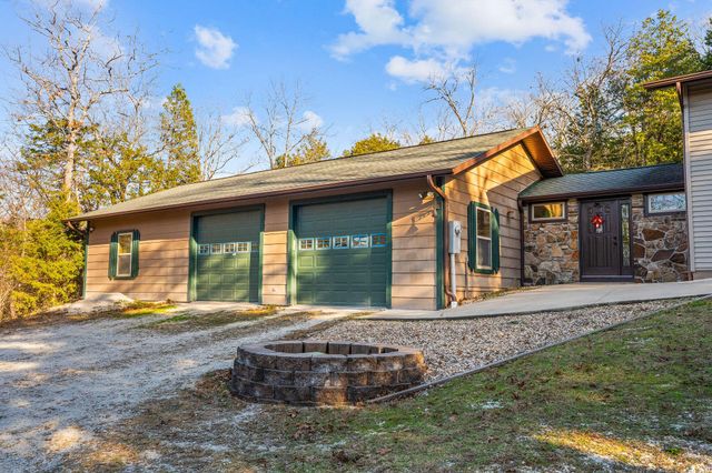 845 Alyeska Point Road, Lampe, MO 65681