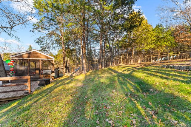 845 Alyeska Point Road, Lampe, MO 65681
