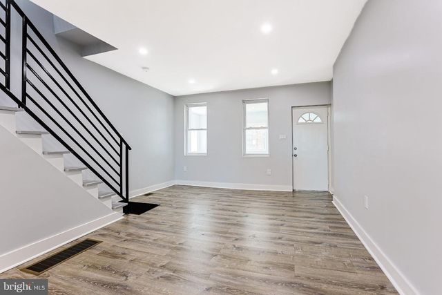 2825 E VICTORIA ST, Philadelphia, PA 19134