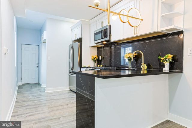 2825 E VICTORIA ST, Philadelphia, PA 19134