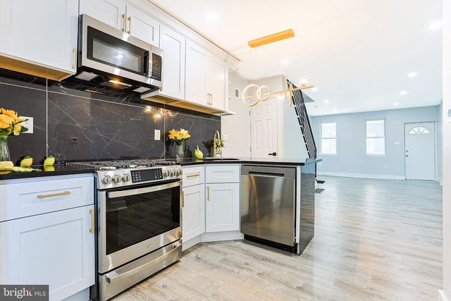 2825 E VICTORIA ST, Philadelphia, PA 19134