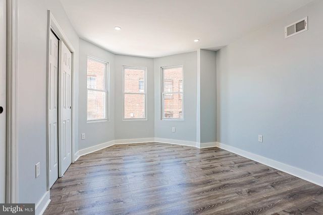 2825 E VICTORIA ST, Philadelphia, PA 19134