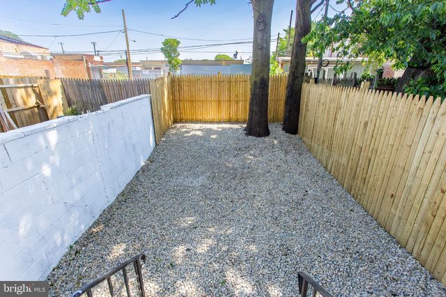 2825 E VICTORIA ST, Philadelphia, PA 19134