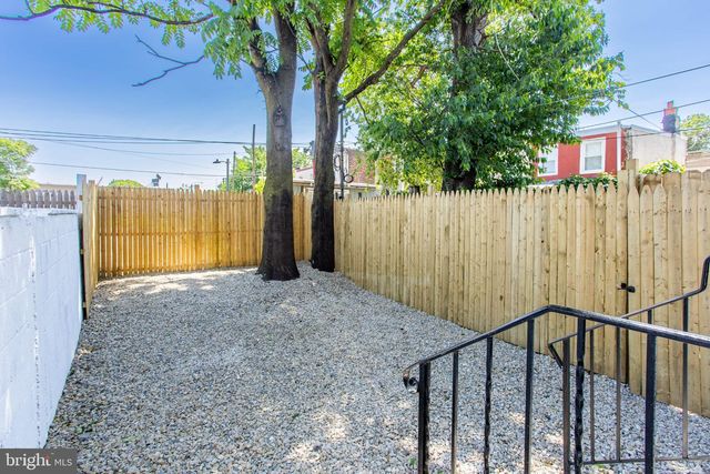 2825 E VICTORIA ST, Philadelphia, PA 19134