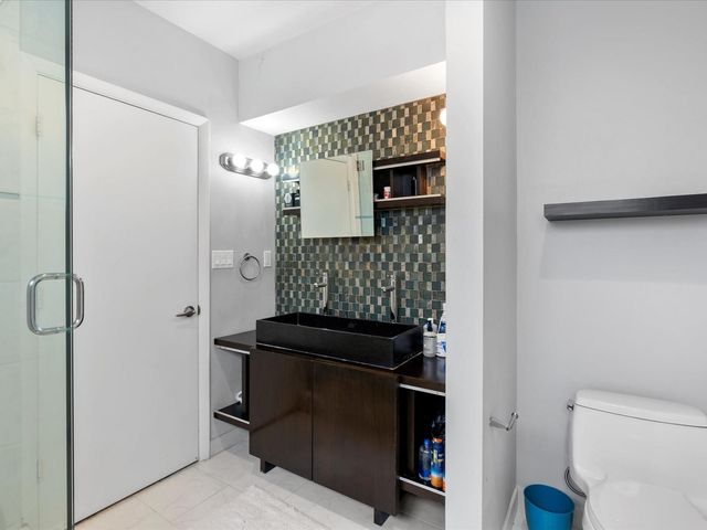 832 NE 19TH Avenue 832, Fort Lauderdale, FL 33304