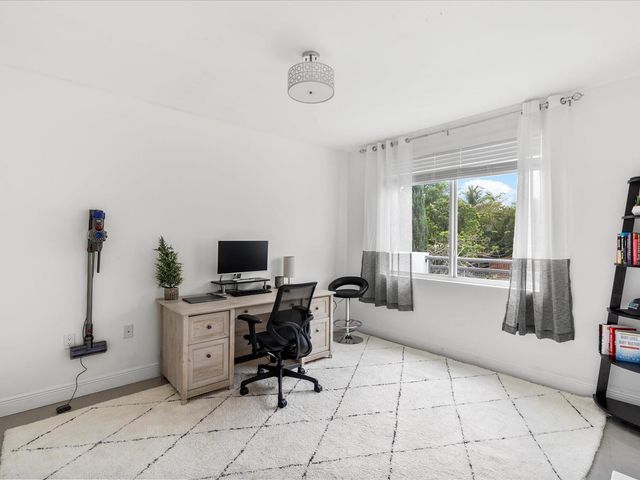 832 NE 19TH Avenue 832, Fort Lauderdale, FL 33304