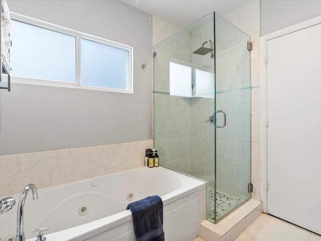 832 NE 19TH Avenue 832, Fort Lauderdale, FL 33304