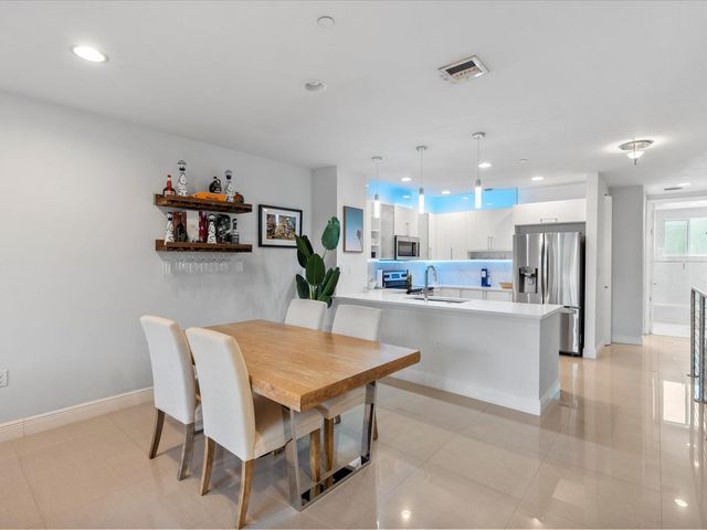832 NE 19TH Avenue 832, Fort Lauderdale, FL 33304