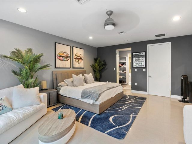 832 NE 19TH Avenue 832, Fort Lauderdale, FL 33304