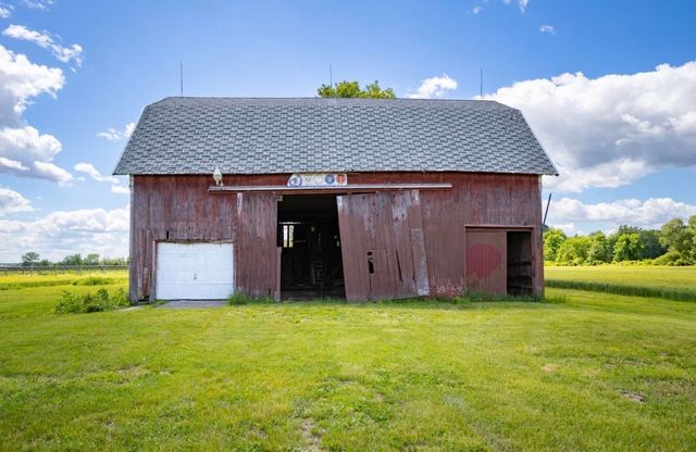 1711 N Sheridan Road, Lennon, MI 48849