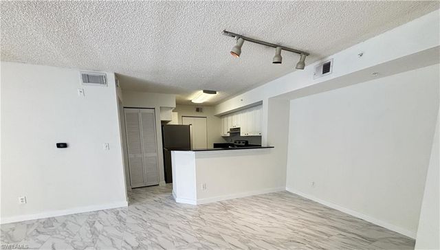 8265 Ibis Club DR 610, Naples, FL 34104