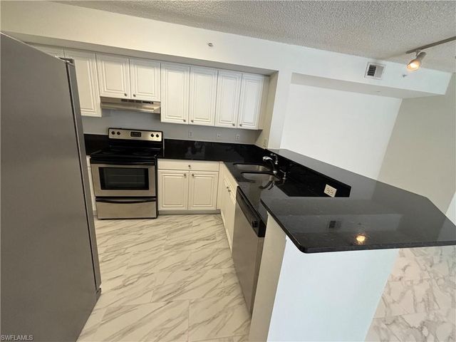 8265 Ibis Club DR 610, Naples, FL 34104