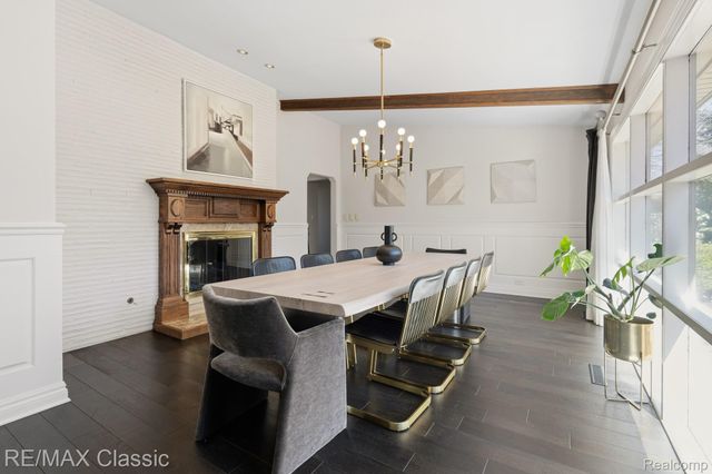 16800 Bell Creek Lane, Livonia, MI 48154