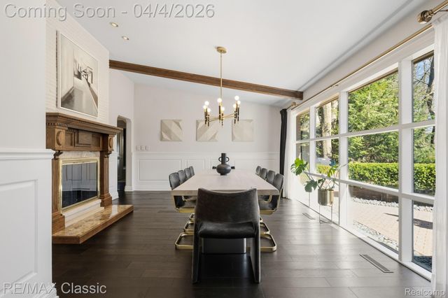 16800 Bell Creek Lane, Livonia, MI 48154