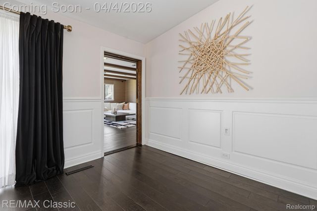 16800 Bell Creek Lane, Livonia, MI 48154