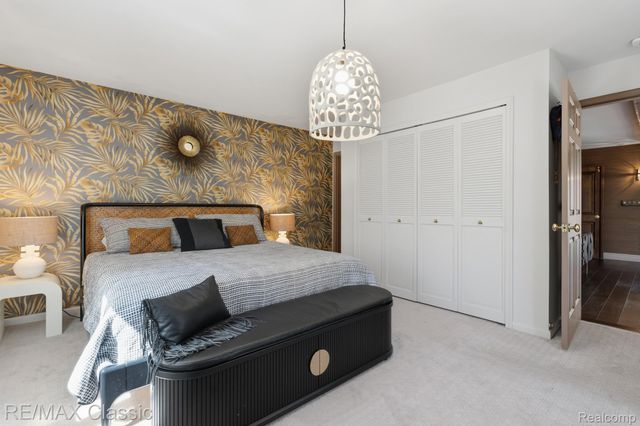 16800 Bell Creek Lane, Livonia, MI 48154