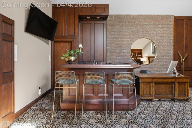 16800 Bell Creek Lane, Livonia, MI 48154