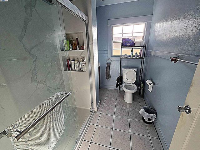 1656 33rd Ave, Oakland, CA 94601