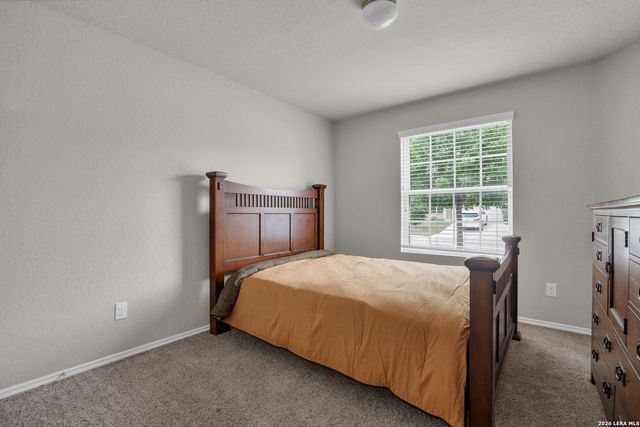 10306 MIDSUMMER MDW, Converse, TX 78109