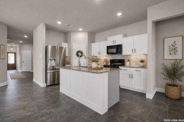 10306 MIDSUMMER MDW, Converse, TX 78109