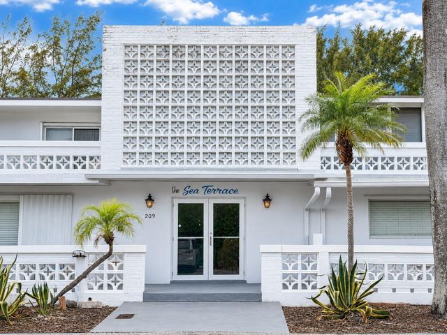 209 SE 6TH Street 11, Boynton Beach, FL 33435