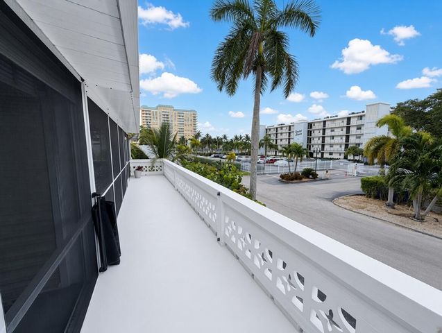 209 SE 6TH Street 11, Boynton Beach, FL 33435