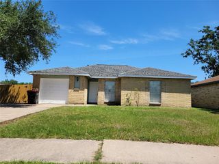 3534 Churchill Gardens Lane, Houston, TX 77066