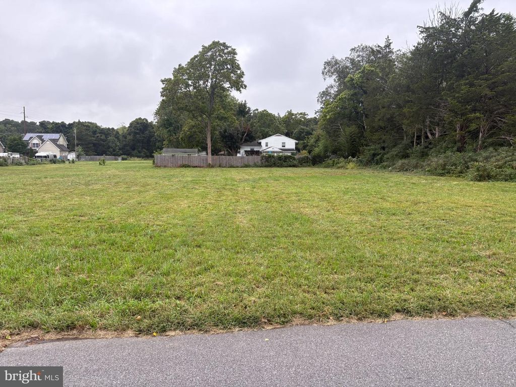 301 ASH RD, Tuckerton, NJ 08087