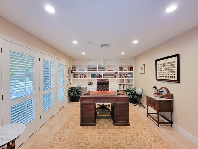 5 Hunters Branch Drive, Houston, TX 77024