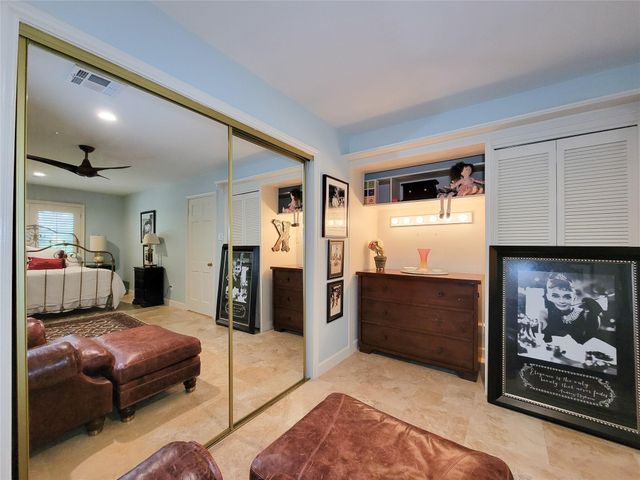 5 Hunters Branch Drive, Houston, TX 77024
