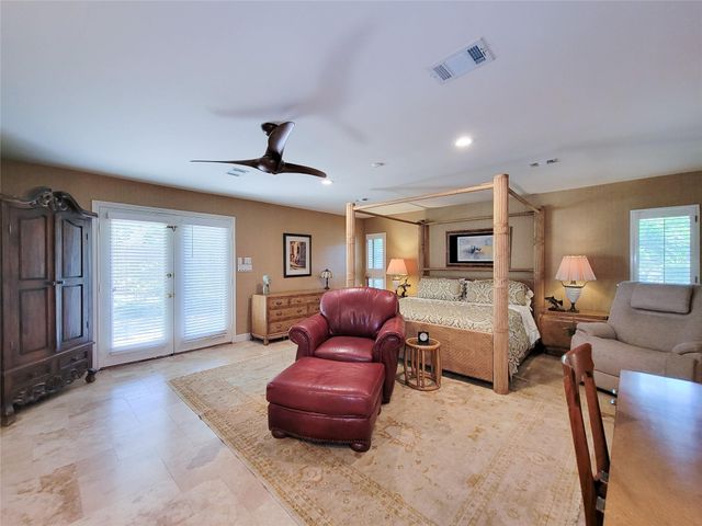 5 Hunters Branch Drive, Houston, TX 77024