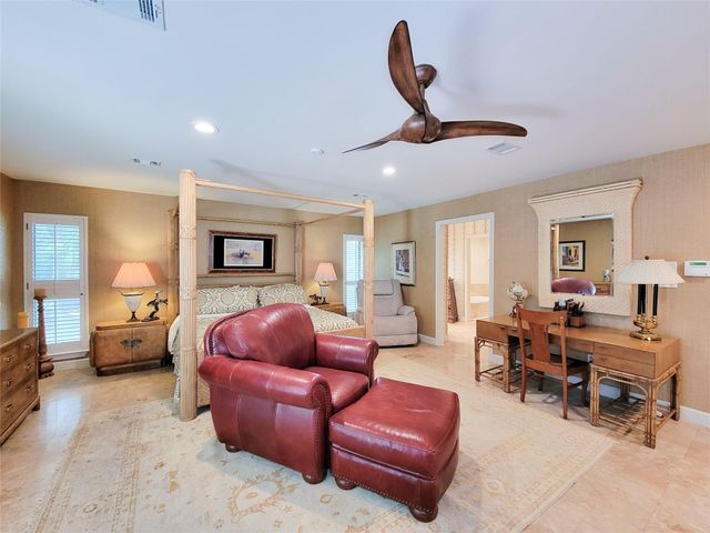 5 Hunters Branch Drive, Houston, TX 77024